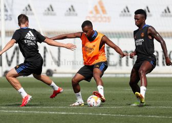 Juanmi y Vinicius, los tapados empiezan a destaparse