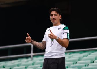 Héctor Bellerín está en Sevilla