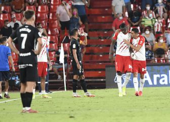 El Almería tira de épica ante un Málaga venido a menos
