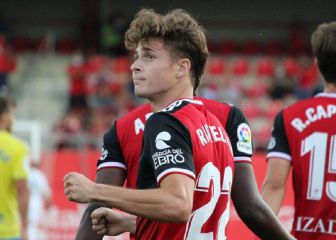 Riquelme, debut y gol: 