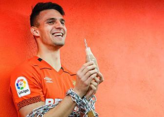 Las bajas de Raíllo y Russo modifican la defensa