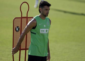 Getafe y Elche, sin Pastore, el mimado de Maradona