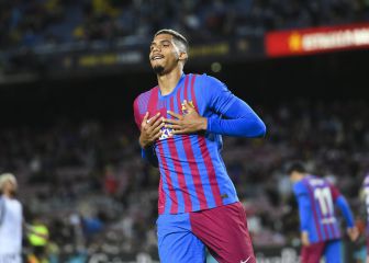 Araújo: “No habíamos entrenado con Piqué como delantero”