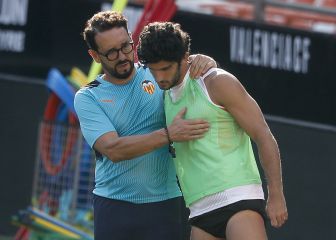 Todos miran a Gonçalo Guedes