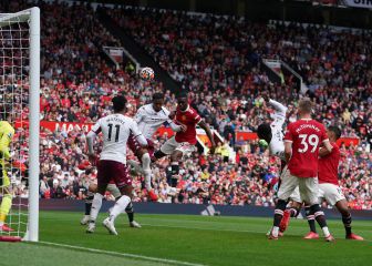 Hause silencia Old Trafford