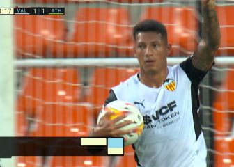 Marcos André salva al Valencia