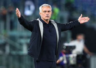 Mourinho se enfada con el árbitro tras caer en el derbi
