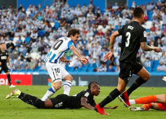 Oyarzabal desatasca a la Real