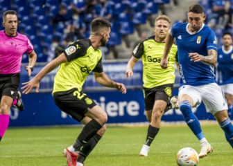Paso en corto de Oviedo y Girona en el Carlos Tartiere