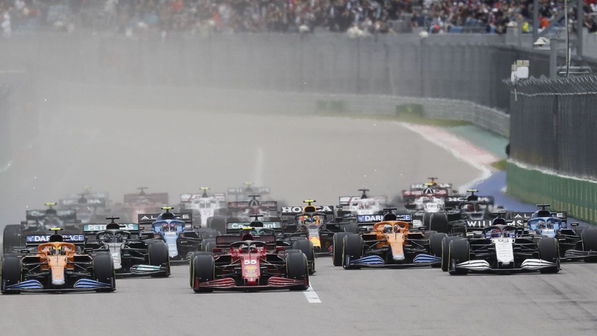Nadie se despegó de la pantalla! La locura de carrera en la Fórmula 1 con  podio español y Lewis Hamilton - AS.com