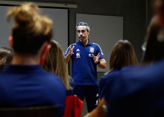 Vilda, vocal de la FIFA ante Infantino