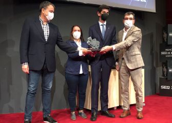 Ser Vitoria premia al Deportivo Alavés en la gala 'Ser de Álava 2021'