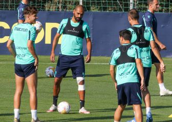 Fali vuelve a tocar balón antes de lo previsto