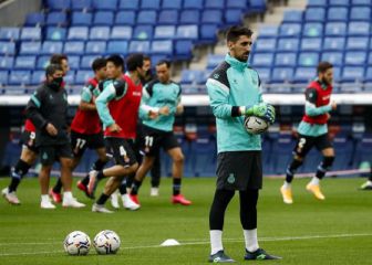 Un fuerte balonazo manda a Oier al hospital