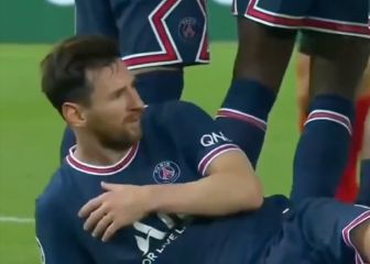 Ferdinand explota por ver a Messi tirado en la barrera