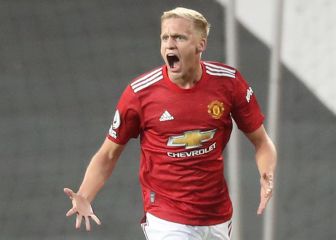 Van de Beek, fuera de sí: ¡le tiró un chicle a Solskjaer!
