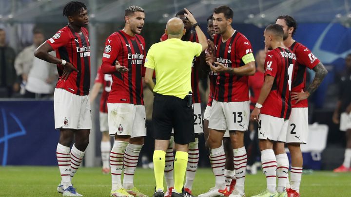 El Milan le enviará una queja forma a la UEFA contra Cakir