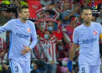 Así fue la tensa bronca entre Piqué y Búsquets tras el primer gol del Atlético...
