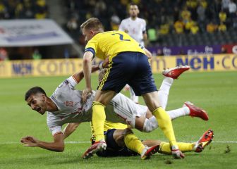 UEFA regañó al árbitro de la final por un penalti no pitado a Ferran