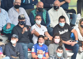 Garitano 'espía' a su próximo rival en casa en las gradas de Lezama