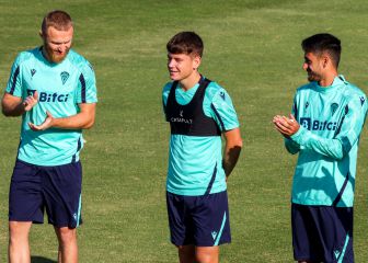 Álvaro Bastida firma su renovación hasta 2026