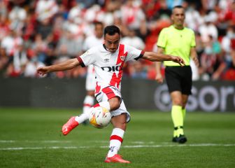 Álvaro García amplía su contrato con el Rayo Vallecano hasta 2026