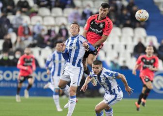 Un doblete de Elady complica aún más el futuro de Garitano