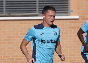 Borja Garcés entrena en una sesión con charla de Garitano