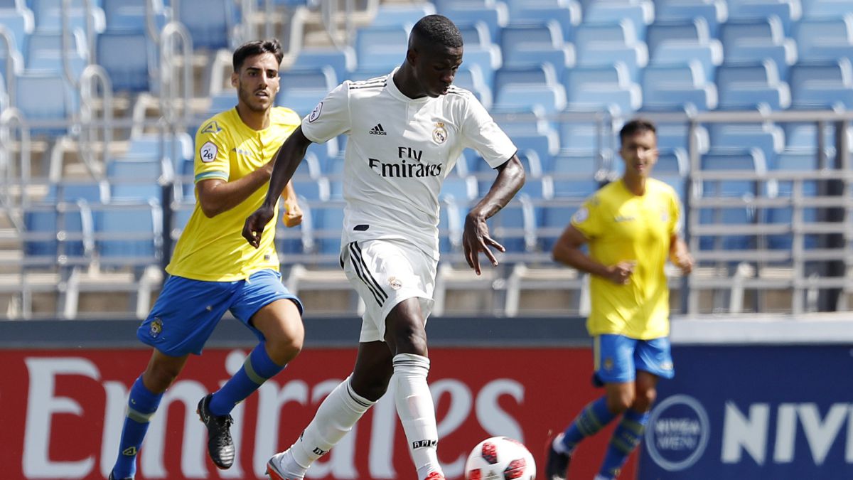 “On his first day at Castilla, Vinicius already left four …” thumbnail