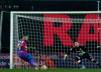 Va a traer cola cómo tiró el penalti Memphis perdiendo 1-0