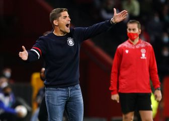 La afición vuelve a cuestionar a Robert Moreno