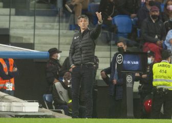 Imanol intentó levantar el ánimo del vestuario tras el derbi