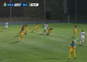 ¡A lo Maradona! El golazo de un juvenil del Real Madrid
