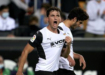 La negociación para renovar a Hugo Guillamón será breve