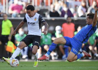 Hélder Costa ya está en métricas aptas para su posición