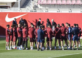 Castro y Monchi arropan a Lopetegui y a la plantilla