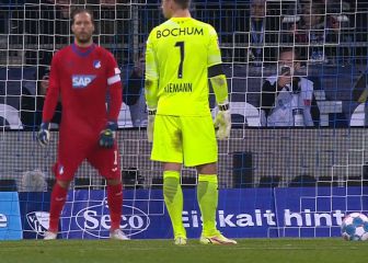 Te juegas el descenso, ganas 1-0 en el 75' y se te ocurre hacer esto con un penalti a favor