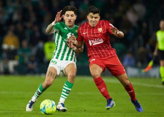 Acuña y Bellerín, cara y cruz del derbi de las bandas