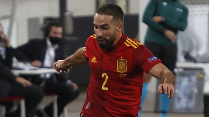 Dani Carvajal, en un partido con la selección española.