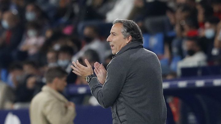 Pereira firma el peor arranque de un técnico en Orriols