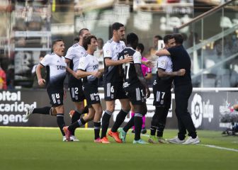 Castro mejora sus cifras