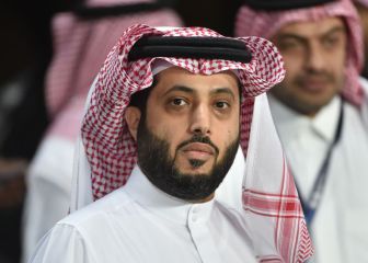 El jeque del Almería da un giro a su carrera