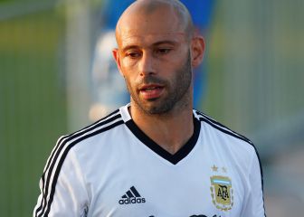 Xavi 'apadrina' a Mascherano