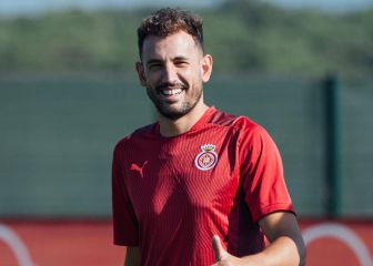 Stuani invita a Rubén Castro a un brindis al gol