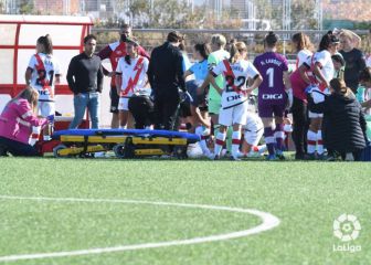 Los médicos del Athletic tienen que acudir al rescate de una jugadora del Rayo Vallecano