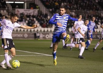 El Burgos se salva por los palos