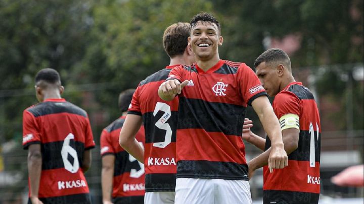 El juvenil de Flamengo es una de las grandes joyas de la cantera carioca y está a un paso de lograr el Brasileirao y la Copa do Brasil Sub-17.