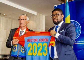 Un insólito error de Cúper puede dejar a su selección sin Mundial