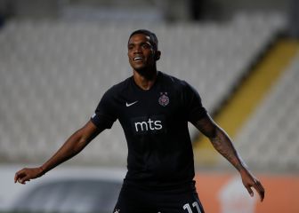 Los 'pistoleros anónimos' que amenazan a los reyes del gol