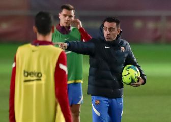 La primera lista de Xavi tiene una sorpresa: Ilias Akhomach